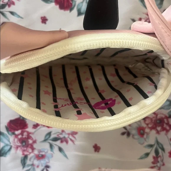 Betsey Johnson Pink Unicorn Kids wrislet - Picture 3 of 5